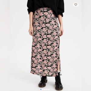 AE High-Waisted Floral Slit Midi Skirt, Black and Pink, Small